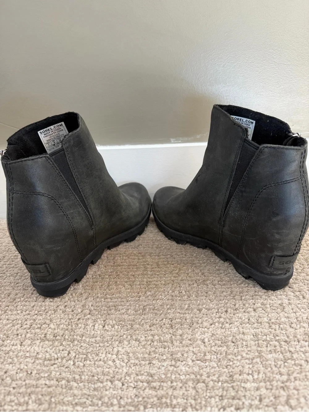 SOREL Joan of Arctic Wedge II Zip Black Leather Boots Women’s 7 Waterproof